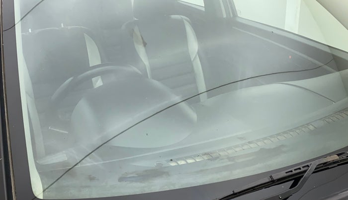 2016 Maruti Swift LXI (O), Petrol, Manual, 78,627 km, Front windshield - Minor spot on windshield