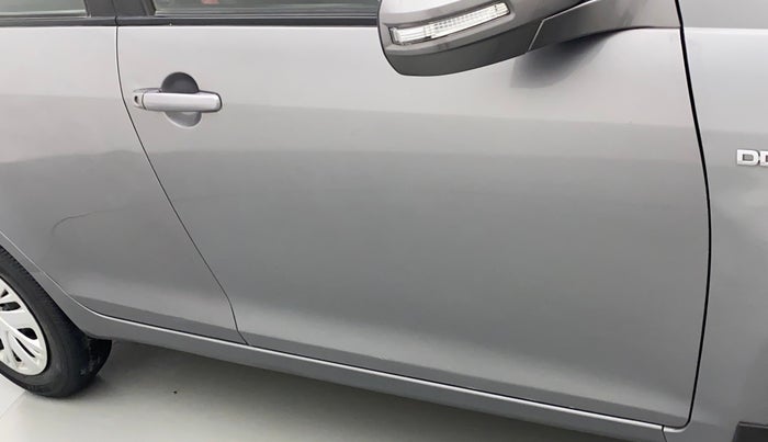 2015 Maruti Swift VDI ABS, Diesel, Manual, 58,792 km, Driver-side door - Slightly rusted
