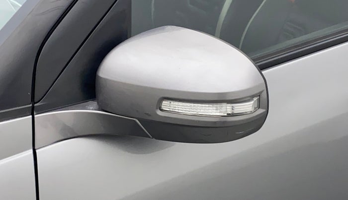 2015 Maruti Swift VDI ABS, Diesel, Manual, 58,792 km, Left rear-view mirror - ORVM switch has minor damage