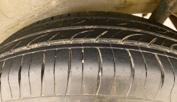 2015 Maruti Wagon R 1.0 VXI, Petrol, Manual, 40,237 km, Left Rear Tyre Tread