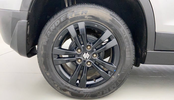 2018 Maruti Vitara Brezza ZDI PLUS, Diesel, Manual, 45,266 km, Right Rear Wheel