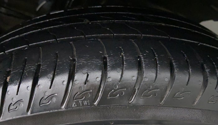 2018 Maruti Vitara Brezza ZDI PLUS, Diesel, Manual, 45,266 km, Left Rear Tyre Tread