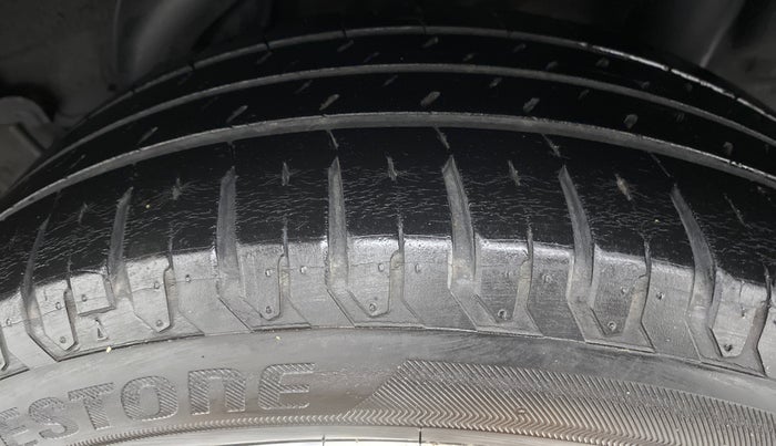 2019 Hyundai Verna 1.6 SX VTVT, Petrol, Manual, 34,666 km, Left Rear Tyre Tread