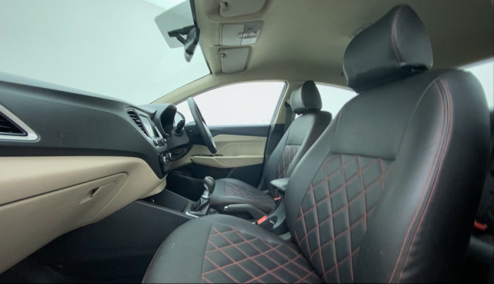 2019 Hyundai Verna 1.6 SX VTVT, Petrol, Manual, 34,666 km, Right Side Front Door Cabin