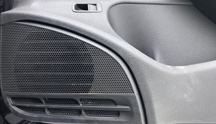 2019 Volkswagen Vento HIGHLINE 1.2 TSI AT, Petrol, Automatic, 35,813 km, Speaker