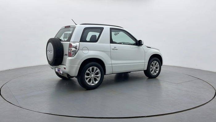 Suzuki Grand Vitara-Right Back Diagonal (45- Degree) View