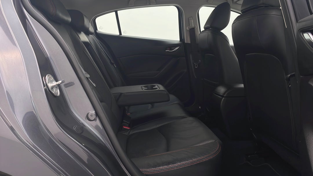 2014 Mazda 3 Sp25 Astina, Manual, 36211 km, Right Side Rear Door Cabin View