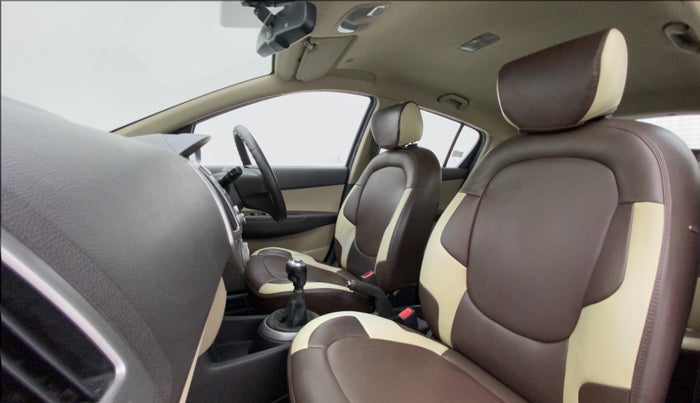 2014 Hyundai i20 SPORTZ 1.4 CRDI, Diesel, Manual, 78,889 km, Right Side Front Door Cabin