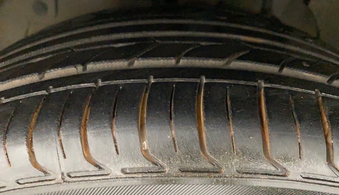 2014 Tata Zest XMS PETROL, Petrol, Manual, 74,906 km, Left Front Tyre Tread
