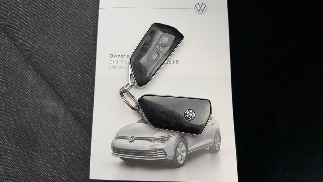 2024 Volkswagen Golf 110tsi Life, Automatic, 27263 km, Key Close-up