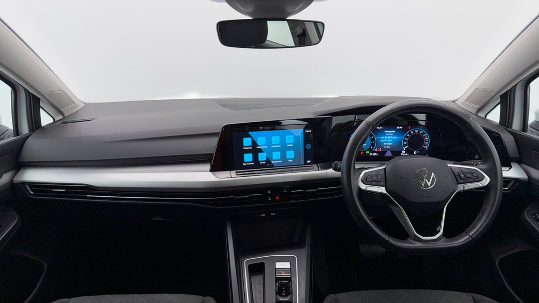 2024 Volkswagen Golf 110tsi Life, Automatic, 27263 km, Dashboard View