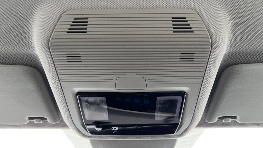 2024 Volkswagen Golf 110tsi Life, Automatic, 27263 km, On-Roof Controls/Sunglass holder