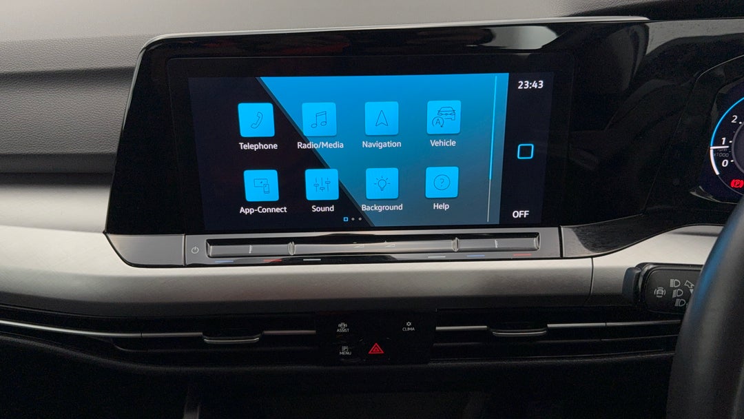 2024 Volkswagen Golf 110tsi Life, Automatic, 27263 km, Center Console