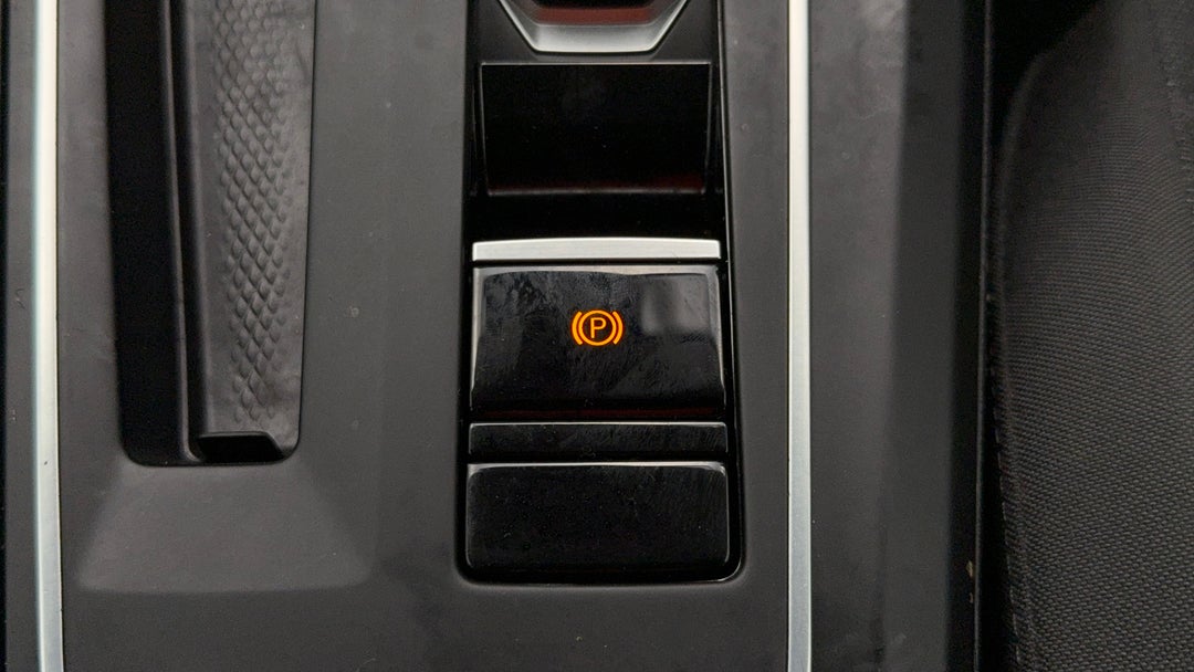 2024 Volkswagen Golf 110tsi Life, Automatic, 27263 km, Handbrake