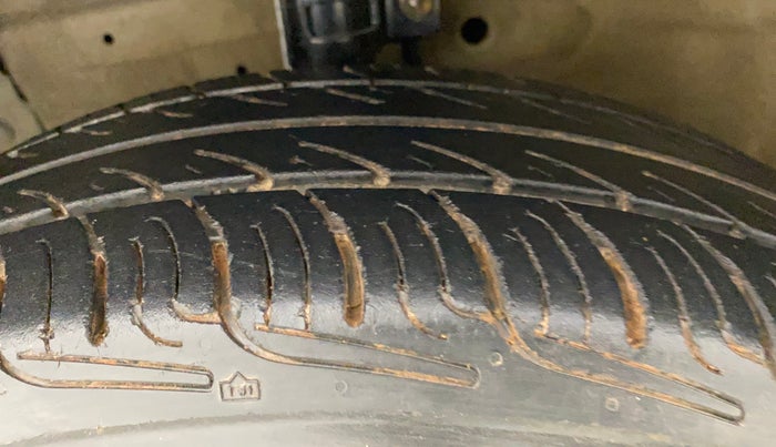 2014 Maruti Swift Dzire VXI, Petrol, Manual, 93,374 km, Left Front Tyre Tread