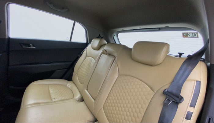 2017 Hyundai Creta SX PLUS 1.6 PETROL, Petrol, Manual, 98,397 km, Right Side Rear Door Cabin