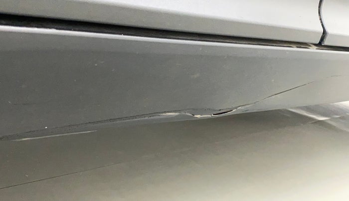 2017 Hyundai Creta SX PLUS 1.6 PETROL, Petrol, Manual, 98,397 km, Right running board - Cladding has minor damage