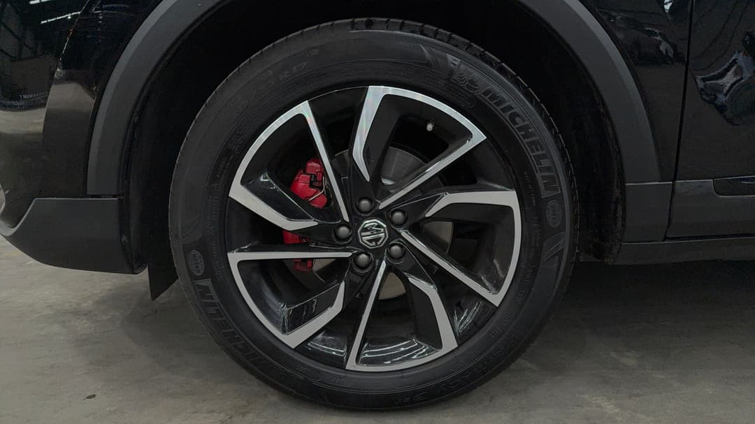 2023 MG Zst Essence, Automatic, 40962 km, Left Front Wheel