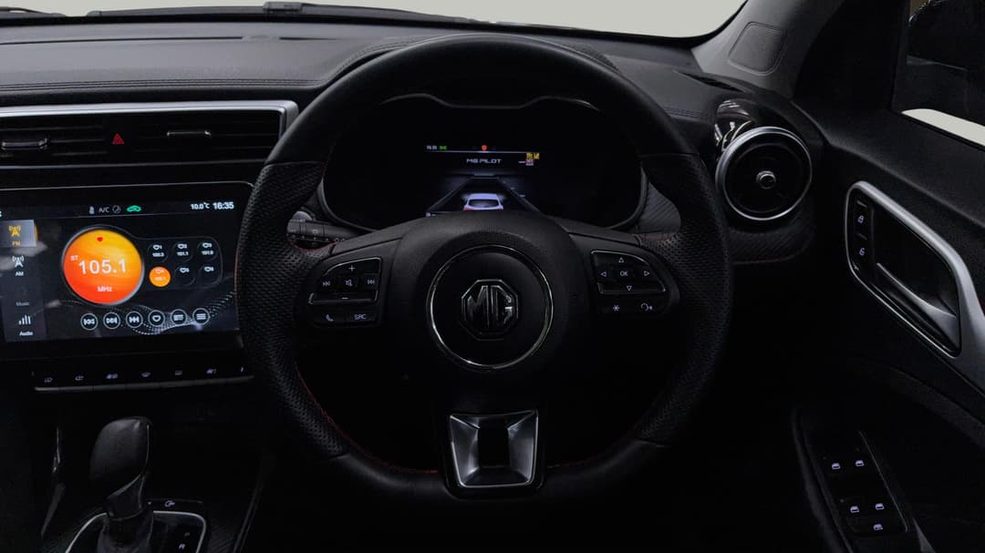 2023 MG Zst Essence, Automatic, 40962 km, Steering Wheel Close-up