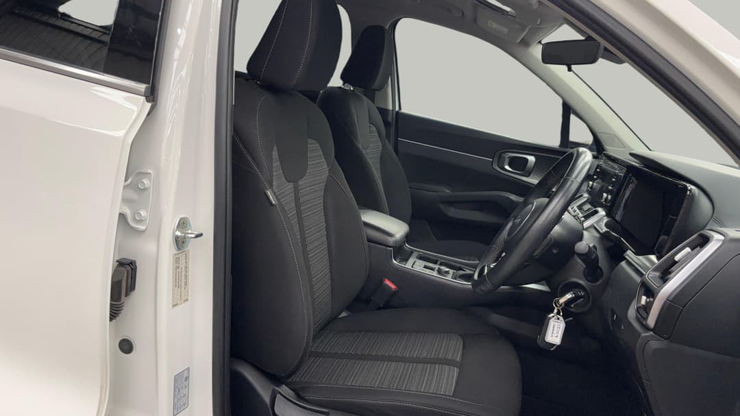 2022 Kia Sorento S 7 Seat, Automatic, 86492 km, Right Side Front Door Cabin View
