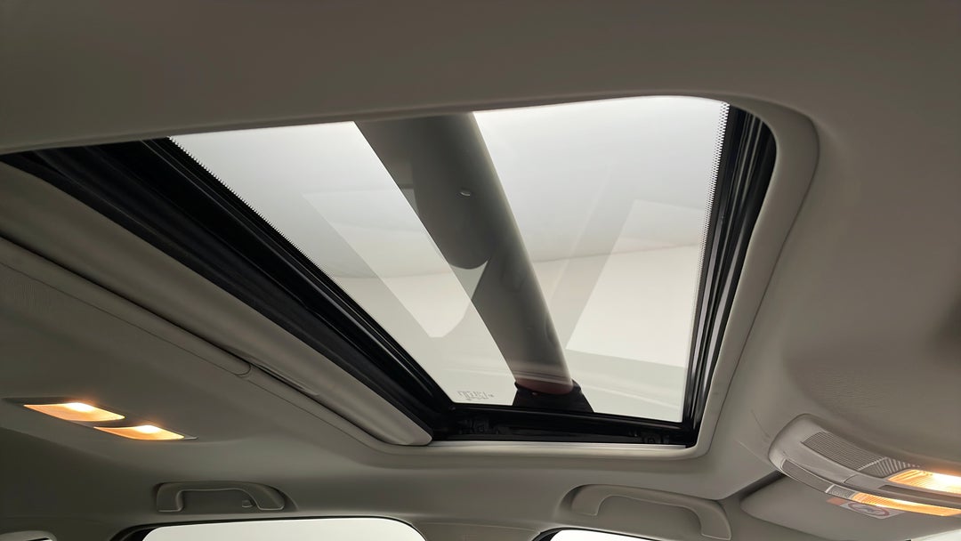 Interior Sunroof/Moonroof