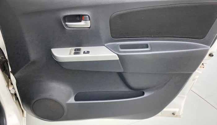 2012 Maruti Wagon R 1.0 LXI CNG, CNG, Manual, 73,138 km, Driver Side Door Panels Control