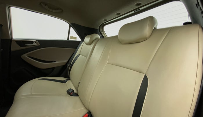 2014 Hyundai Elite i20 ASTA 1.2, Petrol, Manual, 62,068 km, Right Side Rear Door Cabin