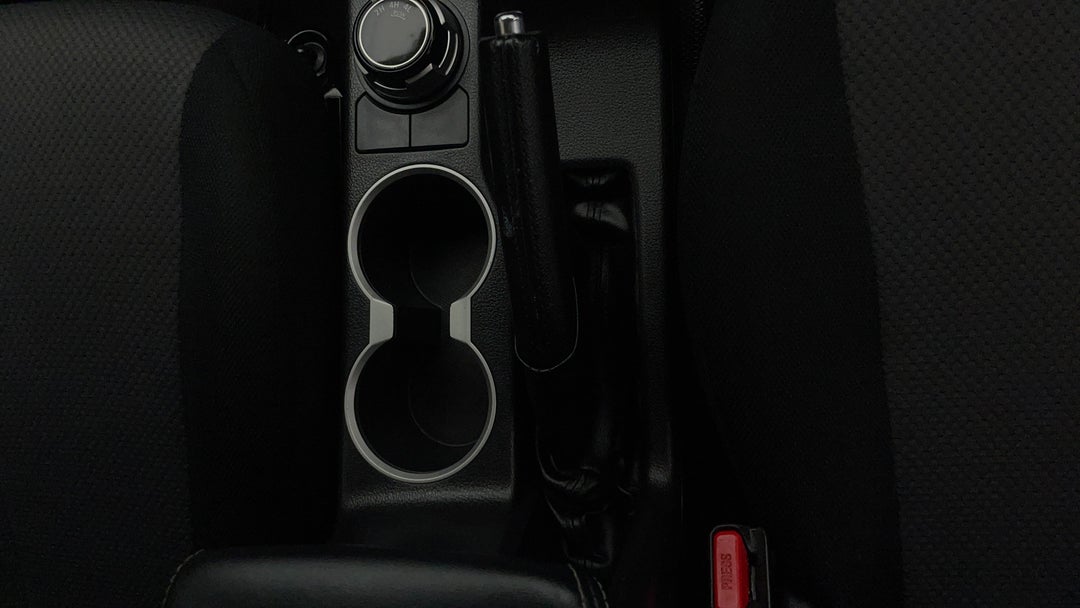 2020 Mitsubishi Triton Glx Plus (4x4), Automatic, 67191 km, Handbrake