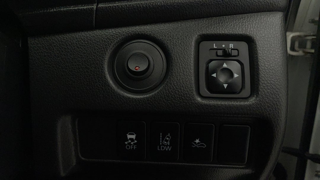 2020 Mitsubishi Triton Glx Plus (4x4), Automatic, 67191 km, Utility Switches/Buttons