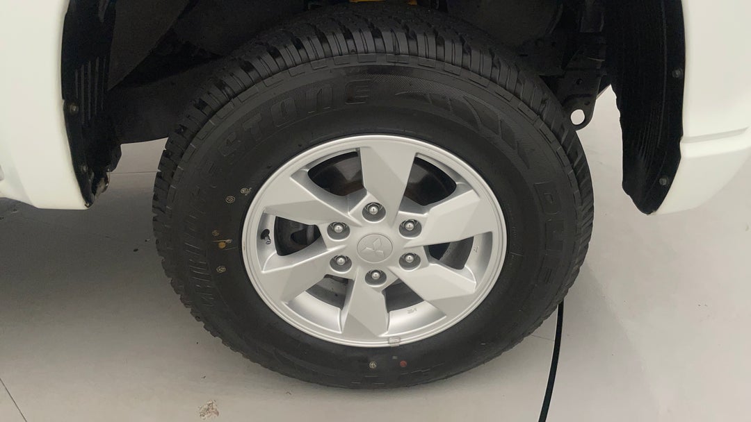 2020 Mitsubishi Triton Glx Plus (4x4), Automatic, 67191 km, Right Front Wheel