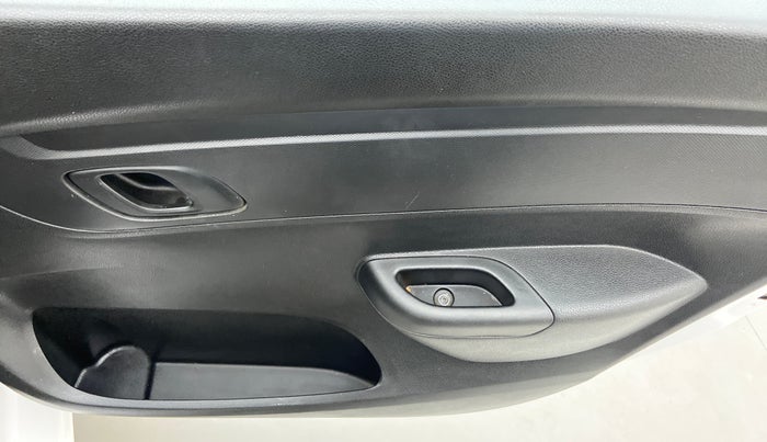 2019 Renault Kwid RXL, Petrol, Manual, 1,122 km, Driver Side Door Panels Control