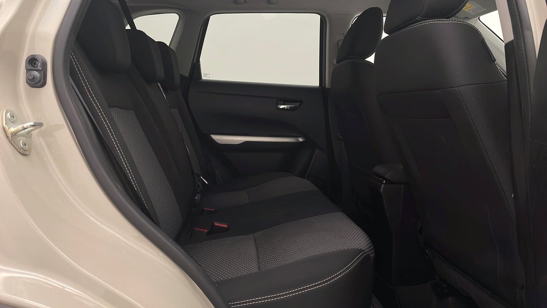 2018 Suzuki Vitara Rt-s, Automatic, 97207 km, Right Side Rear Door Cabin View