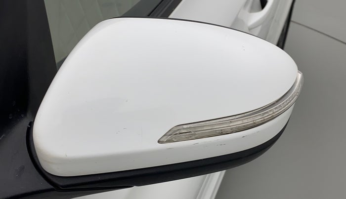 2019 Hyundai Elite i20 SPORTZ PLUS 1.2, Petrol, Manual, 57,672 km, Left rear-view mirror - Indicator light has minor damage