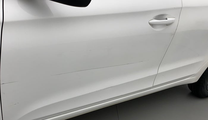2019 Hyundai Elite i20 SPORTZ PLUS 1.2, Petrol, Manual, 57,672 km, Front passenger door - Minor scratches