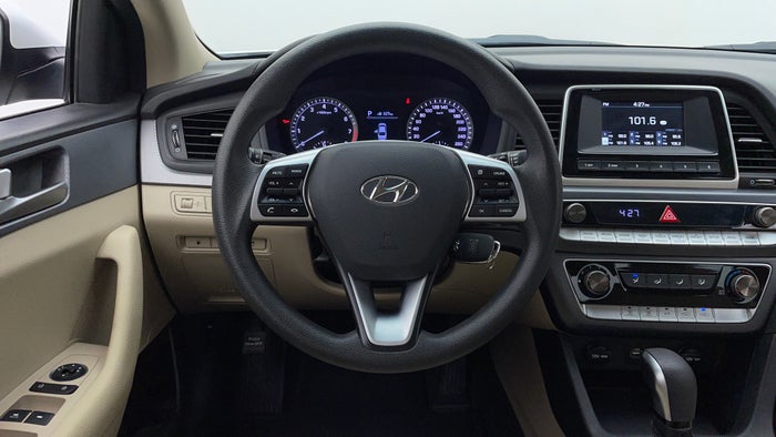 Hyundai Sonata-Steering Wheel Close-up