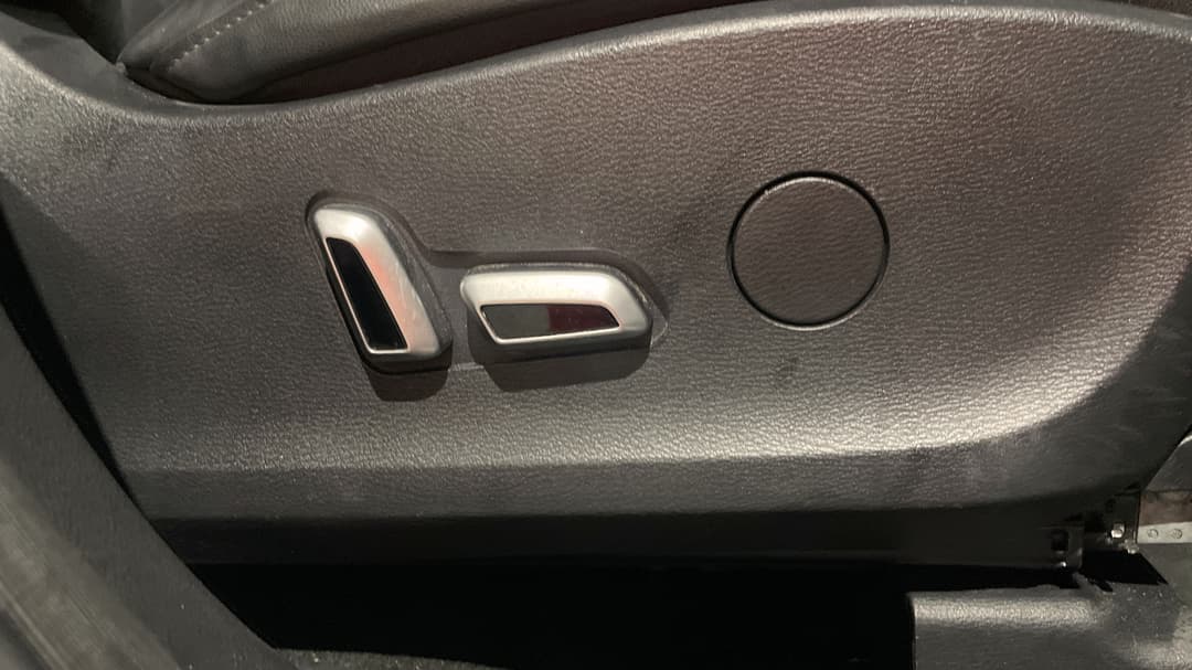 2019 Haval H2 Lux (4x2), Automatic, 83445 km, Drivers Side Adjustment Panel