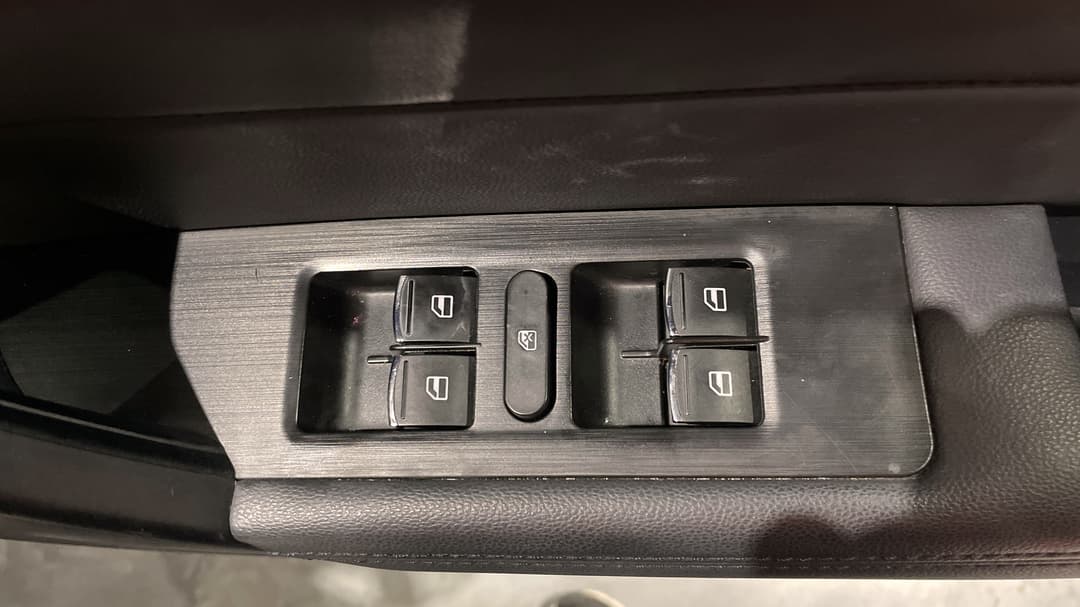 2019 Haval H2 Lux (4x2), Automatic, 83445 km, Drivers Side Door Panel Controls