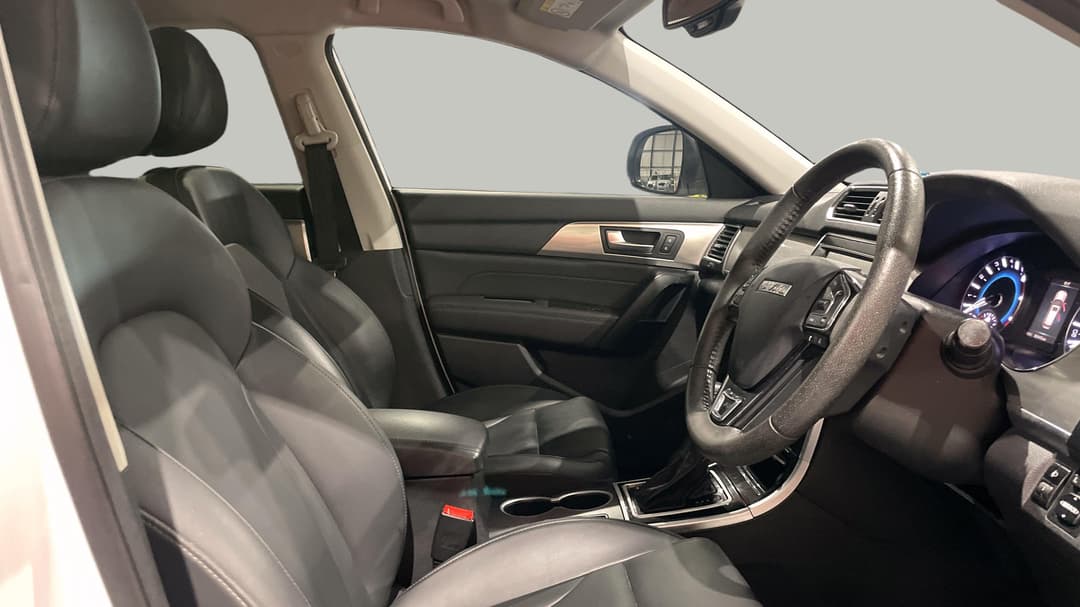 2019 Haval H2 Lux (4x2), Automatic, 83445 km, Right Side Front Door Cabin View