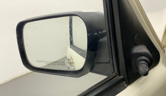2015 Mahindra Scorpio S4, Diesel, Manual, 70,430 km, Left rear-view mirror - ORVM switch has minor damage