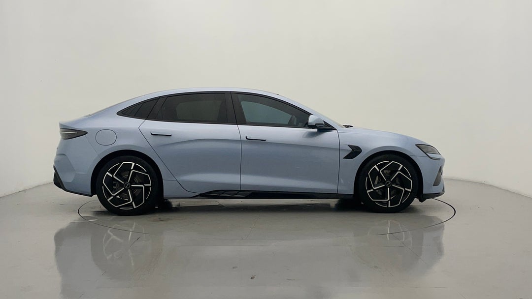 2024 Byd Seal Premium, Automatic, 17849 km, Right Side View