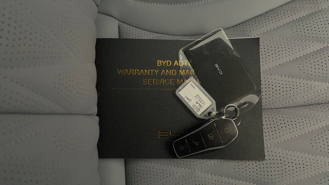 2024 Byd Seal Premium, Automatic, 17849 km, Key Close-up