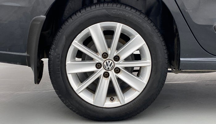 2017 Volkswagen Vento HIGHLINE TDI AT, Diesel, Automatic, 96,740 km, Right Rear Wheel