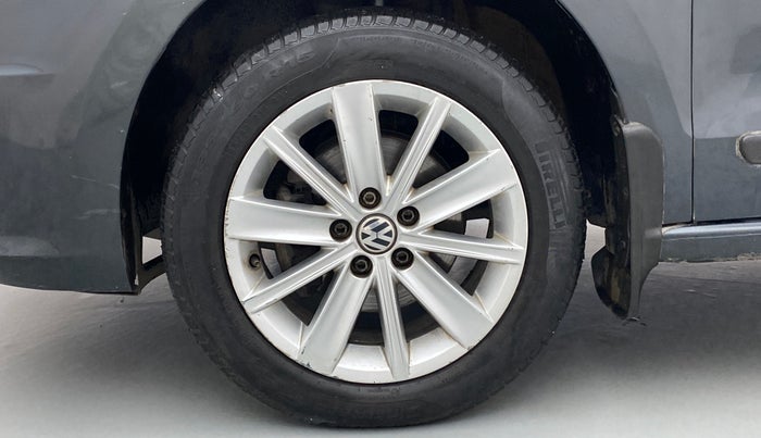 2017 Volkswagen Vento HIGHLINE TDI AT, Diesel, Automatic, 96,740 km, Left Front Wheel