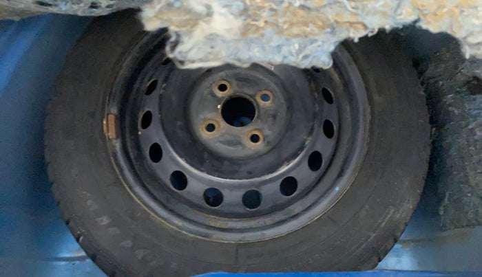 2011 Toyota Etios Liva G, Petrol, Manual, 74,374 km, Dicky (Boot door) - Jack/Tool not available