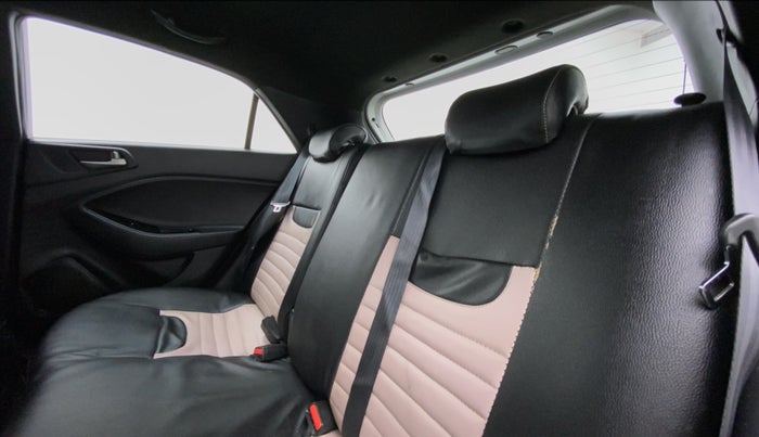 2016 Hyundai i20 Active 1.2 SX, Petrol, Manual, 41,312 km, Right Side Rear Door Cabin