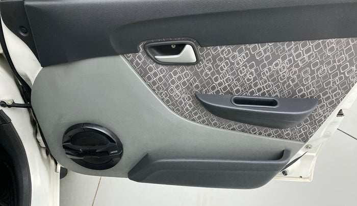 2017 Maruti Alto 800 LXI, Petrol, Manual, 37,164 km, Driver Side Door Panels Control