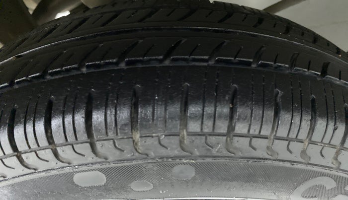2017 Maruti Alto 800 LXI, Petrol, Manual, 37,164 km, Right Rear Tyre Tread