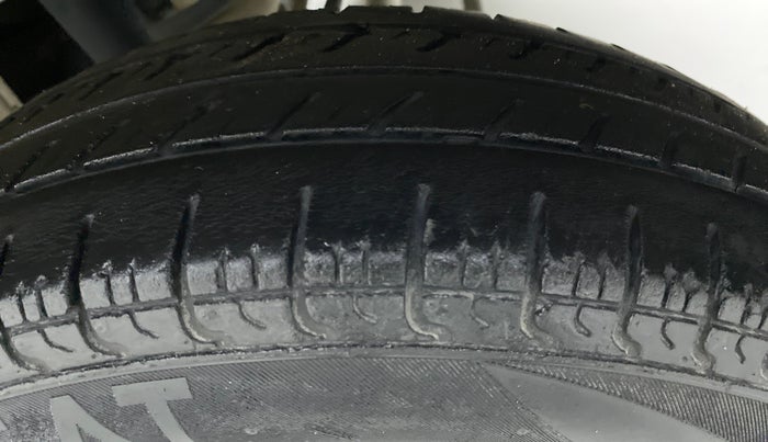 2017 Maruti Alto 800 LXI, Petrol, Manual, 37,164 km, Left Rear Tyre Tread