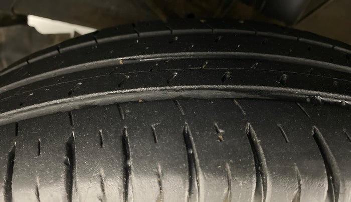 2018 Maruti Dzire VXI, Petrol, Manual, 25,101 km, Left Front Tyre Tread