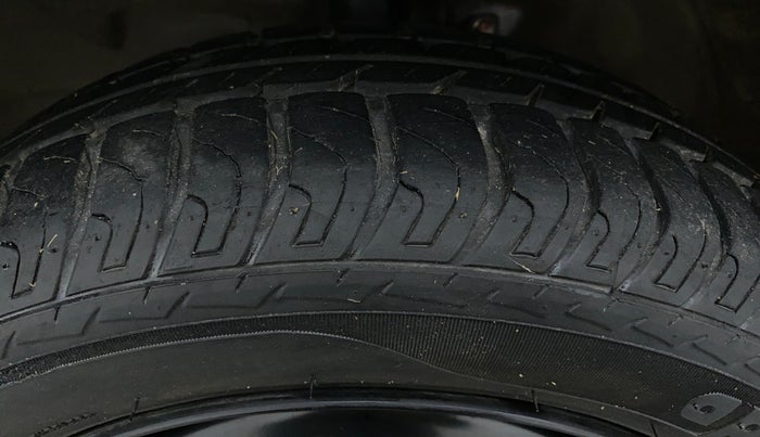 2018 Maruti Wagon R 1.0 VXI, Petrol, Manual, 11,504 km, Left Front Tyre Tread